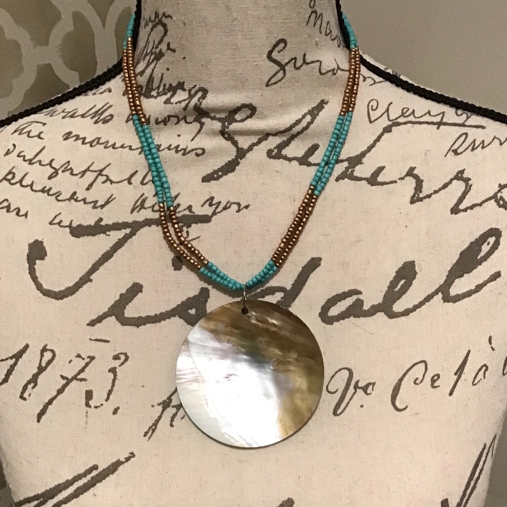 Abalone Shell Necklace - Picture 3 of 5